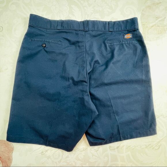 Dickies Navy Shorts Like New 42 - Picture 6 of 8